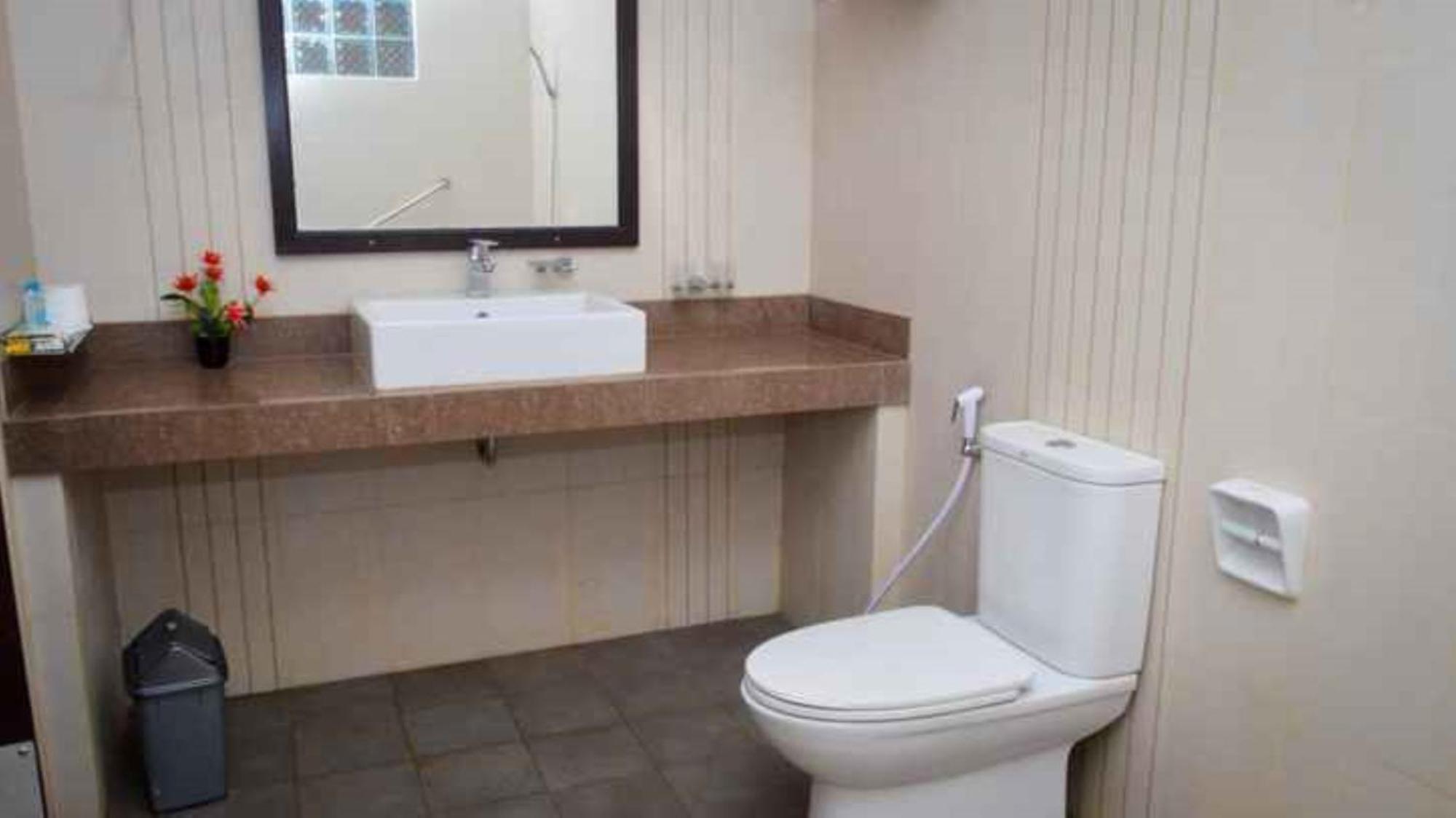 Uni Beach Hotel Pangandaran Zewnętrze zdjęcie